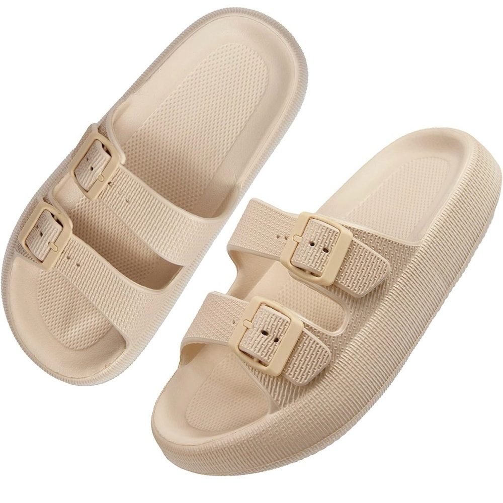 NWT Cloud Shoes Sz7/7.5 Beige